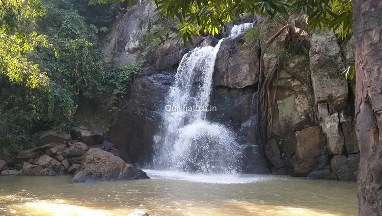 Waterfall Daringbadi